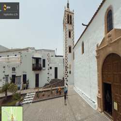 betancuria-plaza-iglesia.png