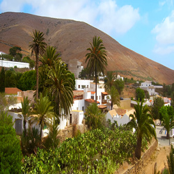 betancuria-valle_santa_ines.jpg
